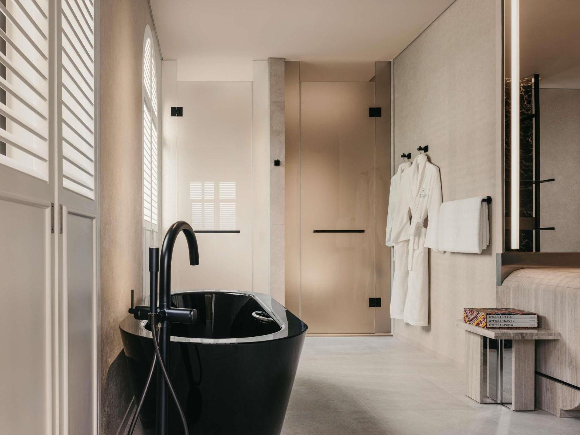 Mondrian Duxton 5*