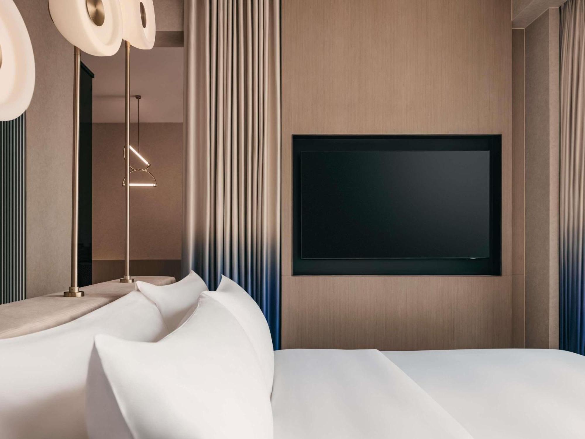 Mondrian Duxton Hotel Singapore