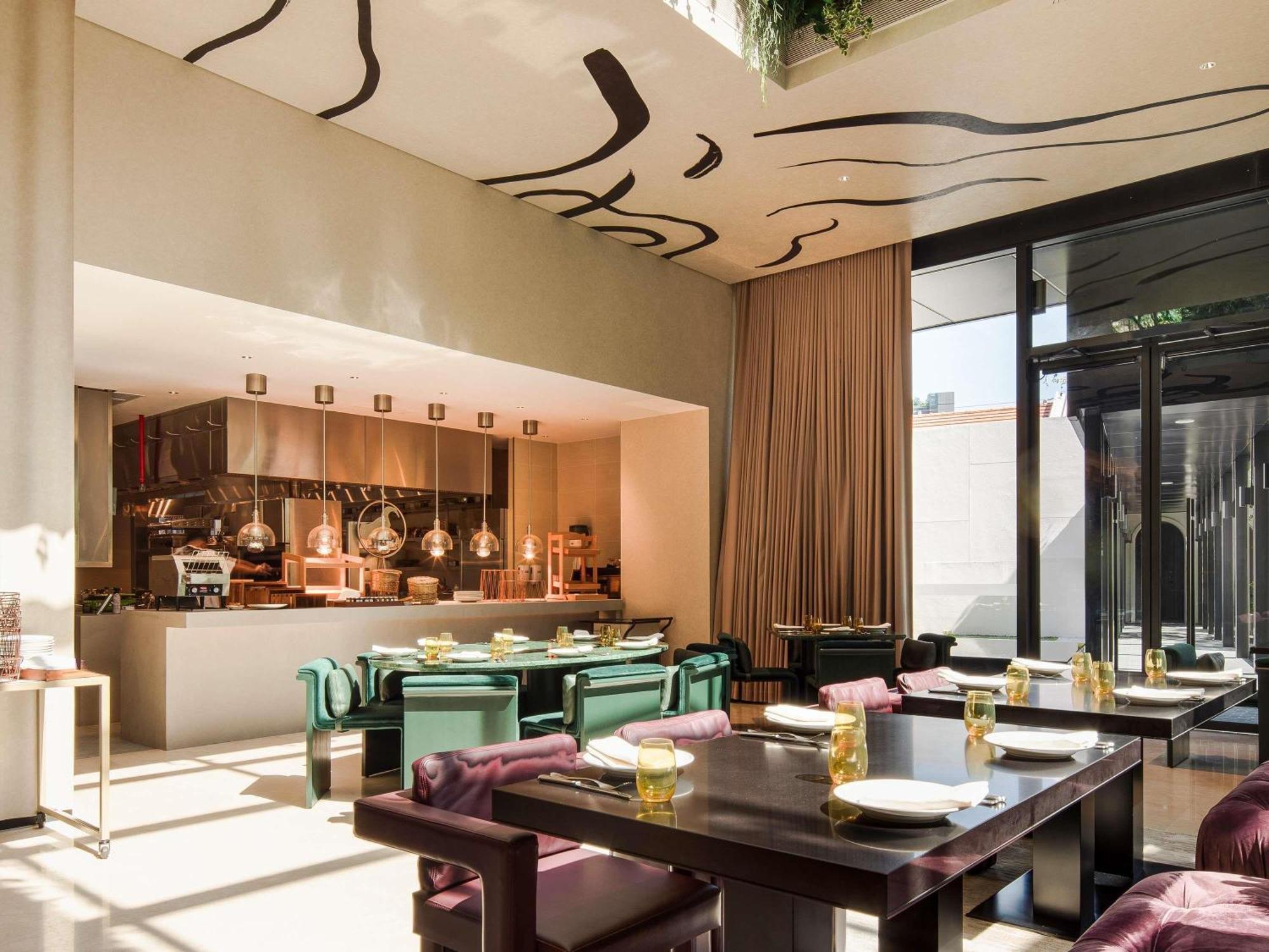 Mondrian Duxton Hotel